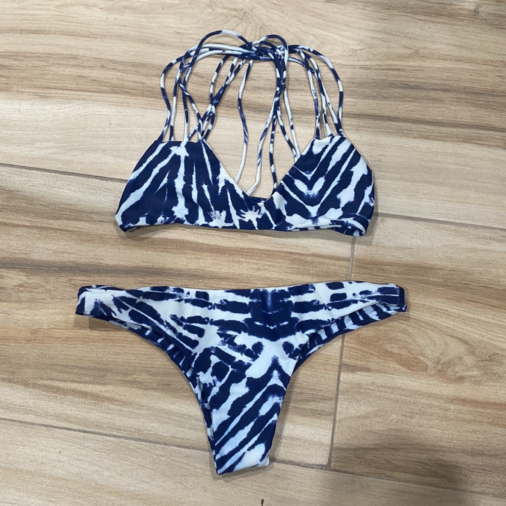 MIKOH Extra Small white and blue TIE DYE bikini set
